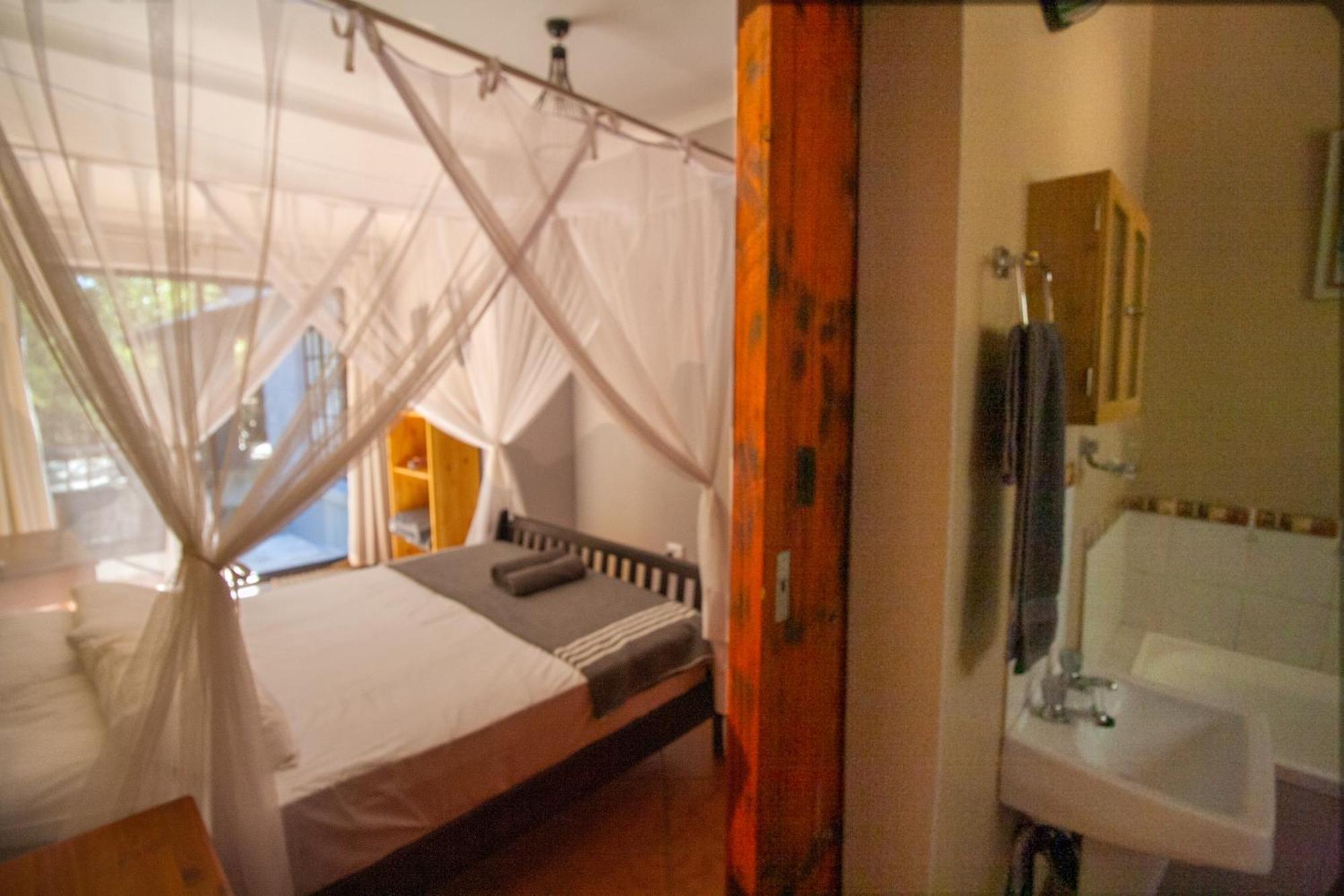 Kruger Park Hostel Marloth Park Extérieur photo